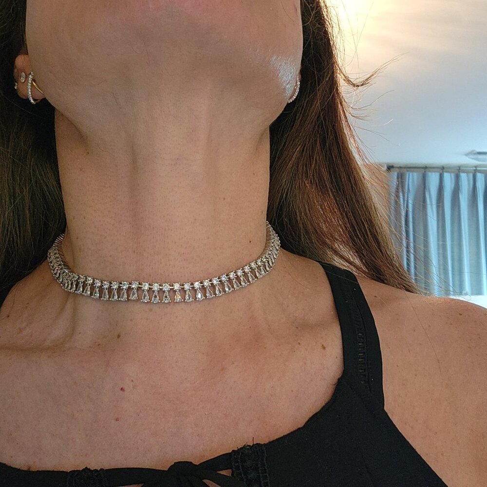 Rhinestone choker necklace with adjustable extension